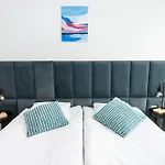 Sapphire Hotel