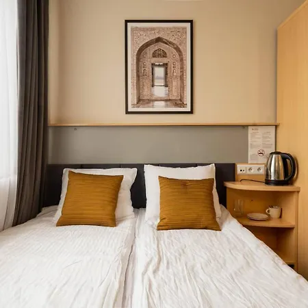 Hotel Sapphire *